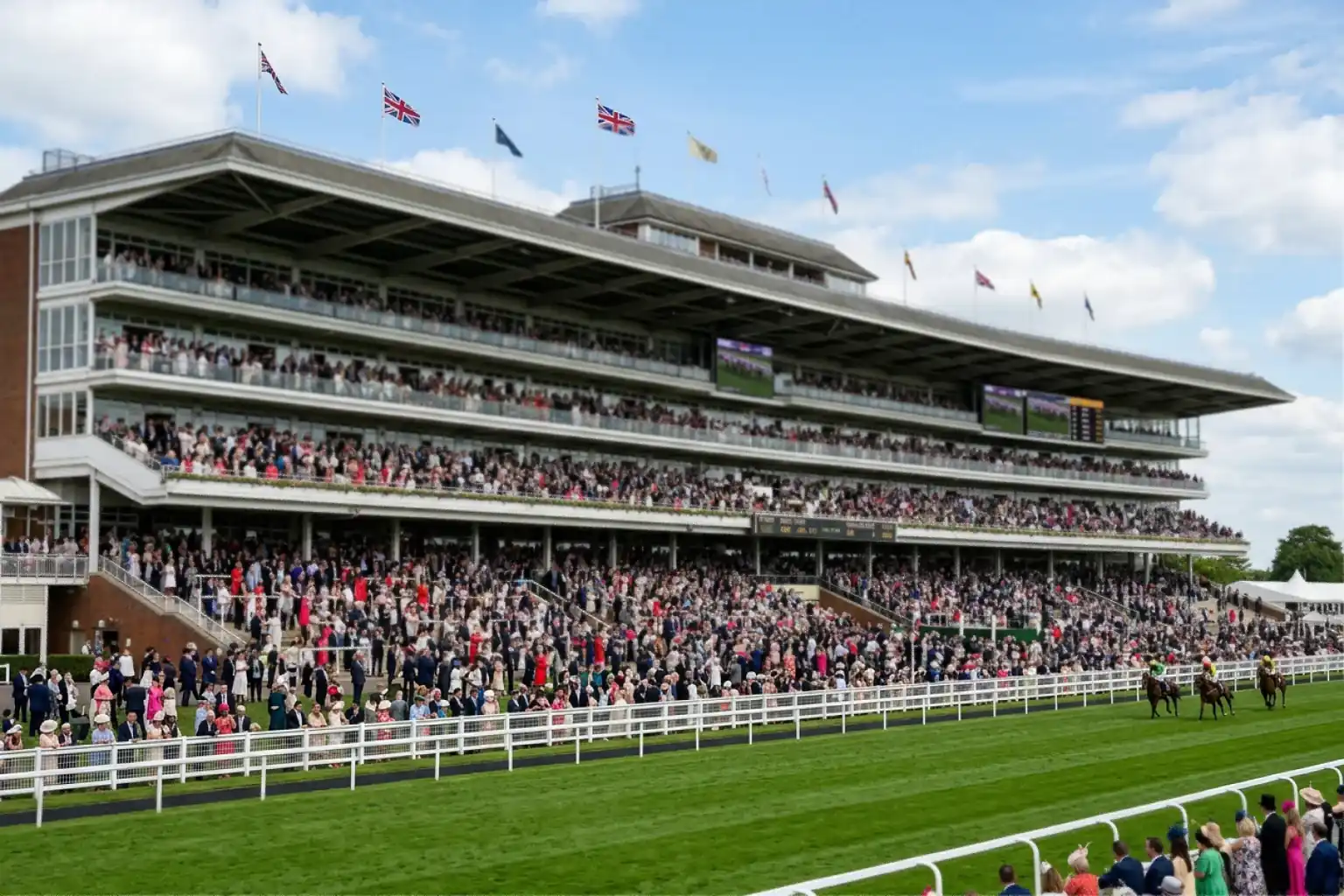 International horse racing crowds at a major meeting contributing to World Pool commingling